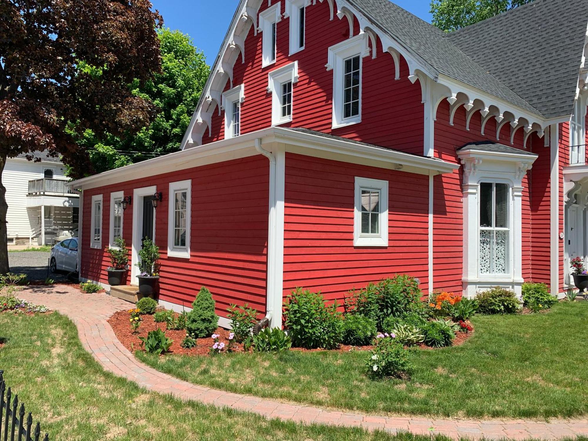 The Red House Fredericton Panzió Kültér fotó